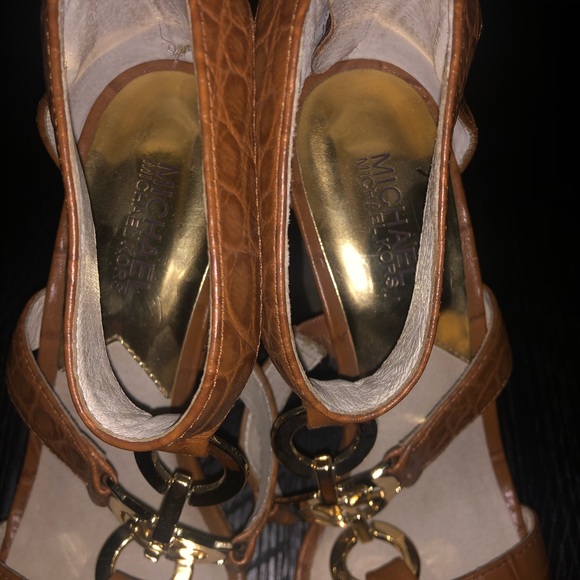 Michael Kors Wedge Shoes - Picture 6 of 8